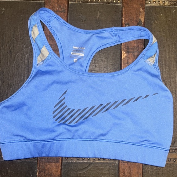 Nike Sports Bra bundle of 3; medium - Picture 2 of 7